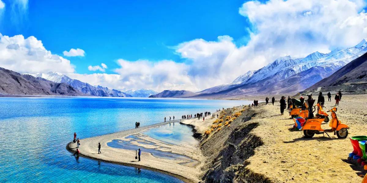 10-Day Chandigarh–Leh–Nubra–Pangong Lake Tour