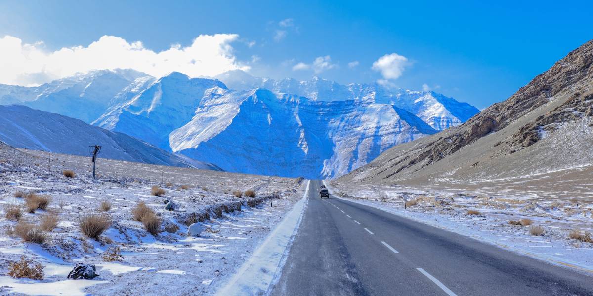 10-Day Chandigarh–Leh–Nubra–Pangong Lake Tour