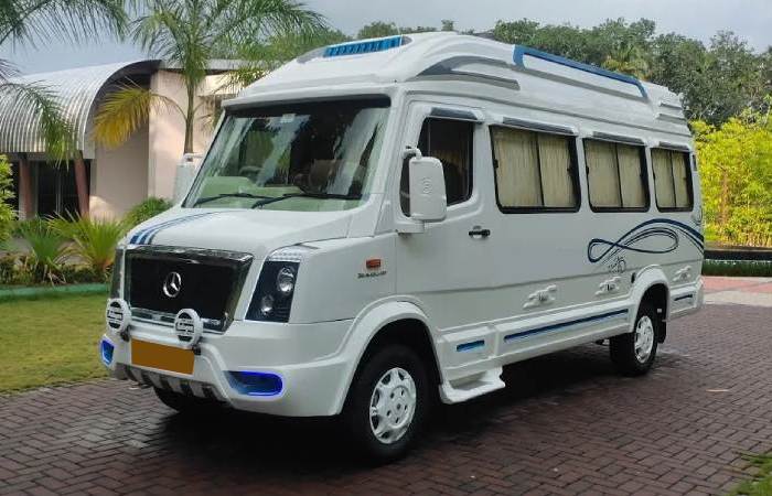 17 Seater Tempo Traveller